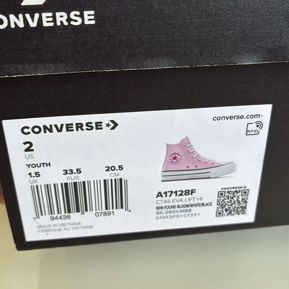 Converse EVA LIFT HI Youth Girls Size 2 in New Found Bloom NIB